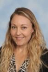 Claire headshoot Picture of Claire Bajurney for SENIA Netherlands board of directors